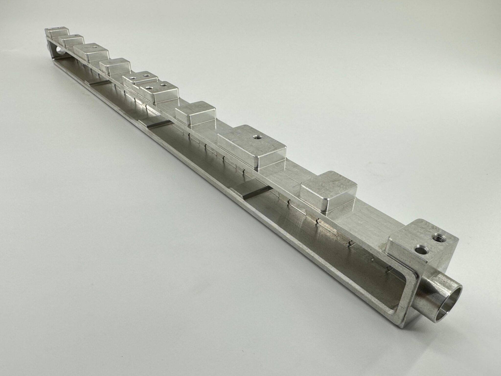 liquid cooling manifold